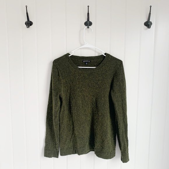 J. Crew Sweaters - J.Crew Mercantile Green Crewneck Sweater